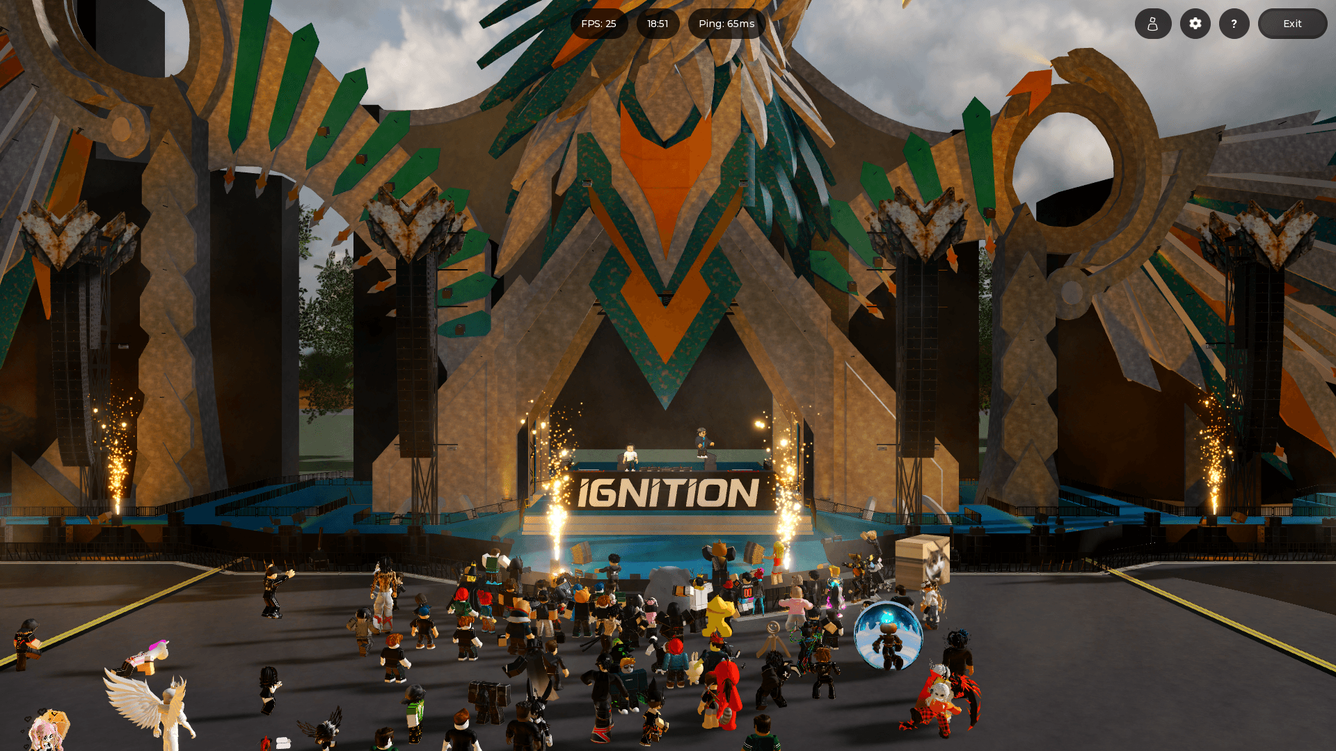 26_gate_day_crowd