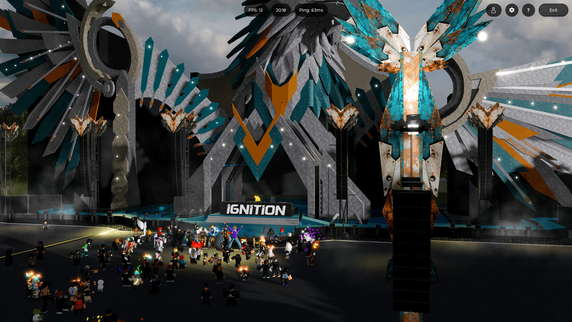 28_eagle_gate_wide_day